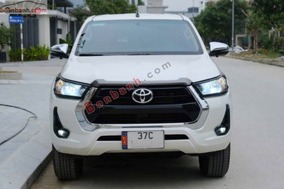 Xe Toyota Hilux 2.4L 4x2 AT 2021