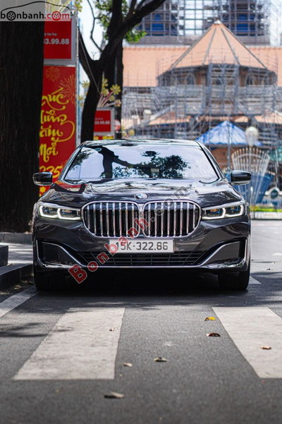Xe BMW 7 Series 740Li 2021