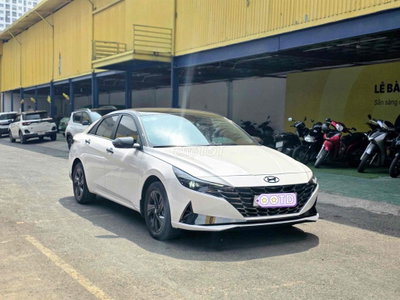 Hyundai Elantra 2024 1.6 AT Trắng