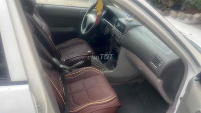 Toyota Corolla Trắng 5 chỗ