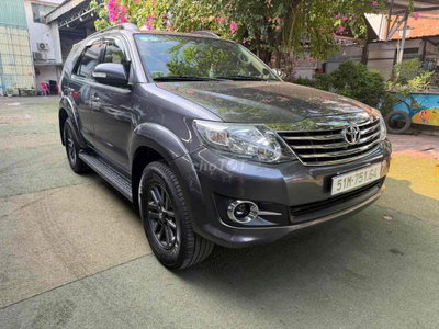 Toyota Fortuner 2016 2.7V 4x2 - 107000 km