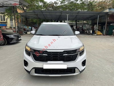 Xe Kia Seltos Deluxe 1.6 AT 2024
