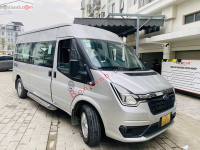 Xe Ford Transit Tiêu chuẩn 2023