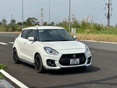 Suzuki Swift 2023 GLX 1.2CVT 6.000km Trắng