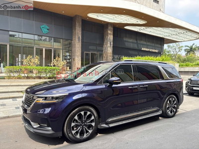 Xe Kia Carnival Signature 2.2D 2022