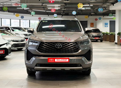 Xe Toyota Innova Cross 2.0V CVT 2025