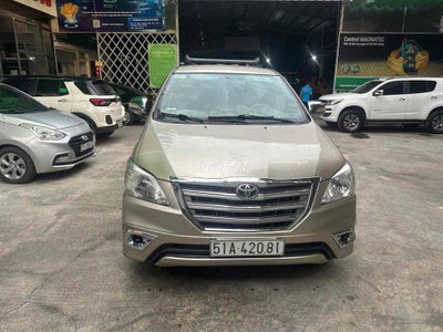 Toyota Innova 2012 E - 130000 km