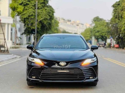 Toyota Camry 2022 2.5Q Đen 70.000 km