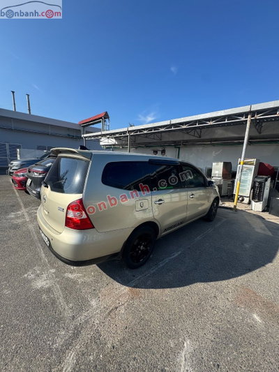 Xe Nissan 2010