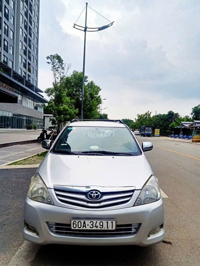 Bán rẻ Toyota Innova G xịn 2010 độ full rất đẹp