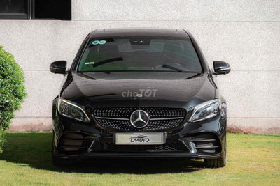 Mercedes C300 AMG ĐKLĐ 2020 - Đen/Đen
