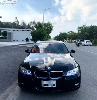 Xe BMW 3 Series 320i 2011