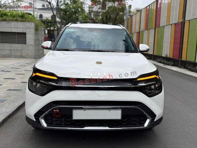 Xe Kia Carens 1.5G Luxury 2024