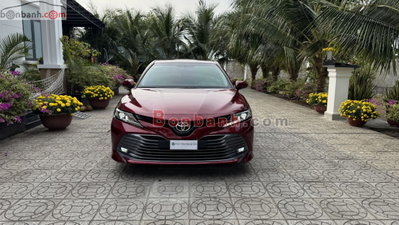 Xe Toyota Camry 2.0G 2020