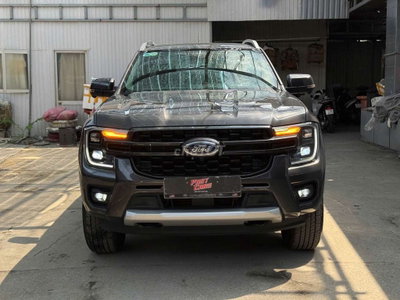 Ford Ranger Wildtrak 2024 2.0Turbo,màu ghi,16000km