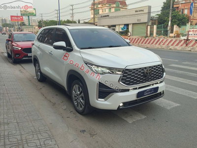 Xe Toyota Innova Cross HEV 2.0 CVT 2024