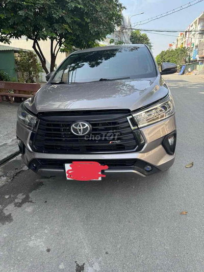 Toyota Innova 2022 2.0E 67000km Nâu