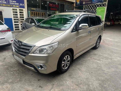 Toyota Innova 2012 Vàng cát