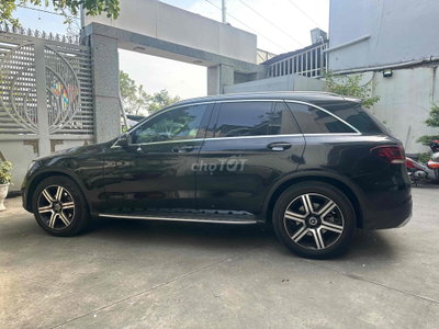 Mercedes Benz GLC Class 2021 - 25000 km