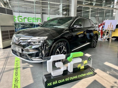 VinFast VF8 Plus 2023 Đen