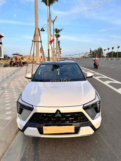 Mitsubishi Xforce Premium 2024 Trắng