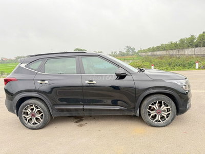 Kia Seltos 2022 1.4 Luxury Đen