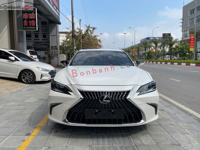 Xe Lexus ES 250 2022