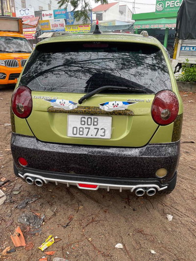 Chevrolet Spark LT Xanh lá