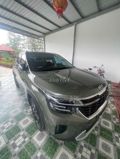 Kia Seltos 2024 1.5 Premium - 8000 km