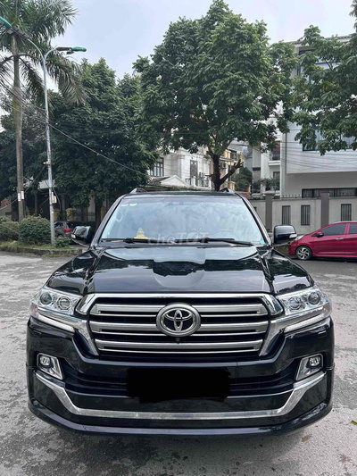 Toyota Land Cruiser V8 5.7 VXR Đen