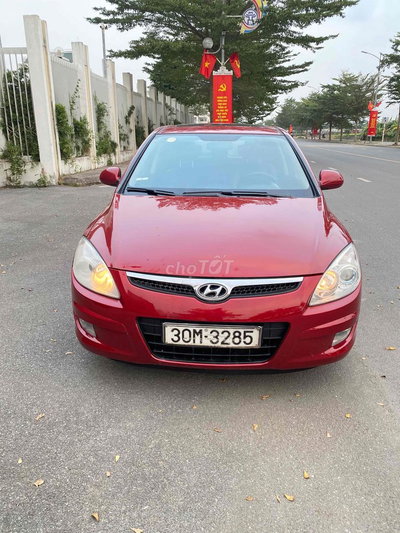 Hyundai i30 CW 2008 Đỏ