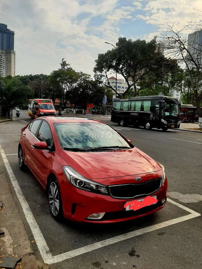 Kia Cerato 2.0 màu Đỏ