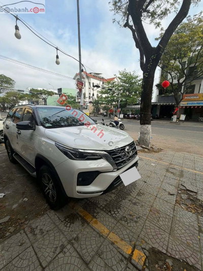 Xe Toyota Fortuner 2.4L 4x2 AT 2022