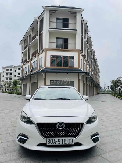 Mazda 3 Trắng 5 chỗ
