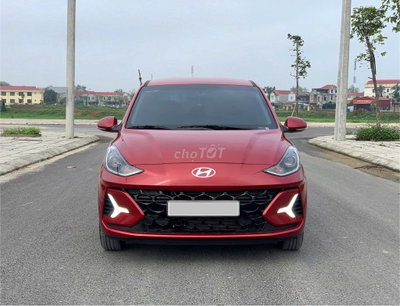 Hyundai i10 2025 Đỏ 2300km