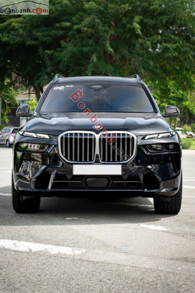 Xe BMW X7 xDrive40i M Sport 2023