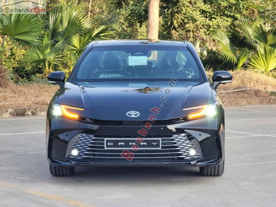 Xe Toyota Camry 2.5 HEV Top 2026