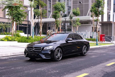 Xe Mercedes Benz E class E300 AMG 2019