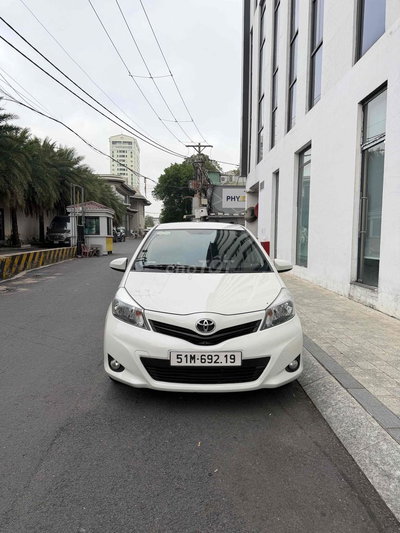 Toyota Yaris 2012 1.3 AT - 105.000km