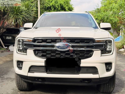 Xe Ford Everest Ambiente 2.0L 4x2 AT 2025