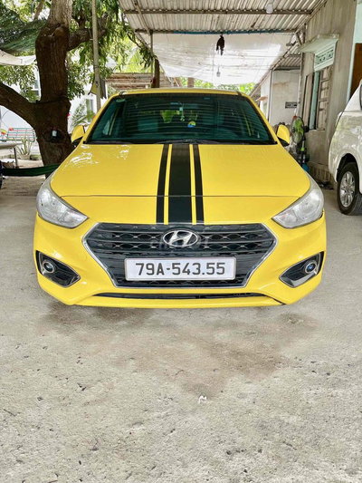 Hyundai Accent 2018 Vàng Số sàn
