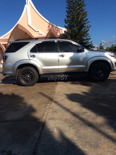 Toyota Fortuner 2016 Bạc