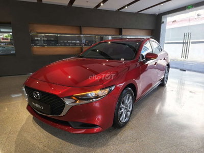 Mazda 3 Deluxe màu Đỏ ưu đãi khủng