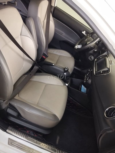 Kia Soluto 2019 Trắng
