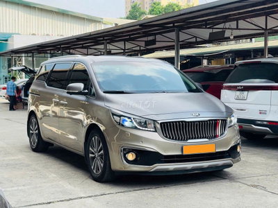 Kia Sedona bản full xăng, xe gia đình đẹp