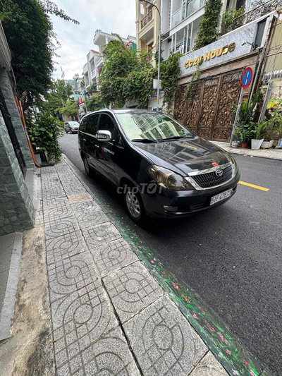 Toyota Innova 7 chỗ Đen