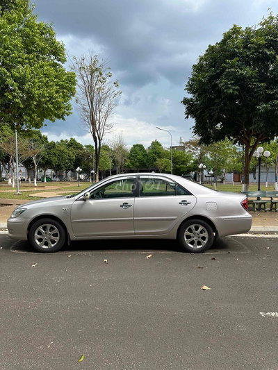 Toyota Camry 2005 3.0 V6 Bạc