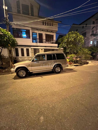 Mitsubishi Pajero Bạc 2004