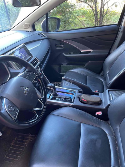 Mitsubishi Xpander 7 chỗ Đen