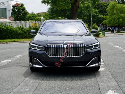 Xe BMW 7 Series 740Li 2021